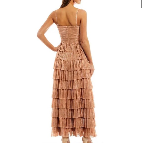 Gianni Bini Grace Metallic Plisse Sweetheart Neck Cut-Out Tiered Dress - Picture 2 of 4